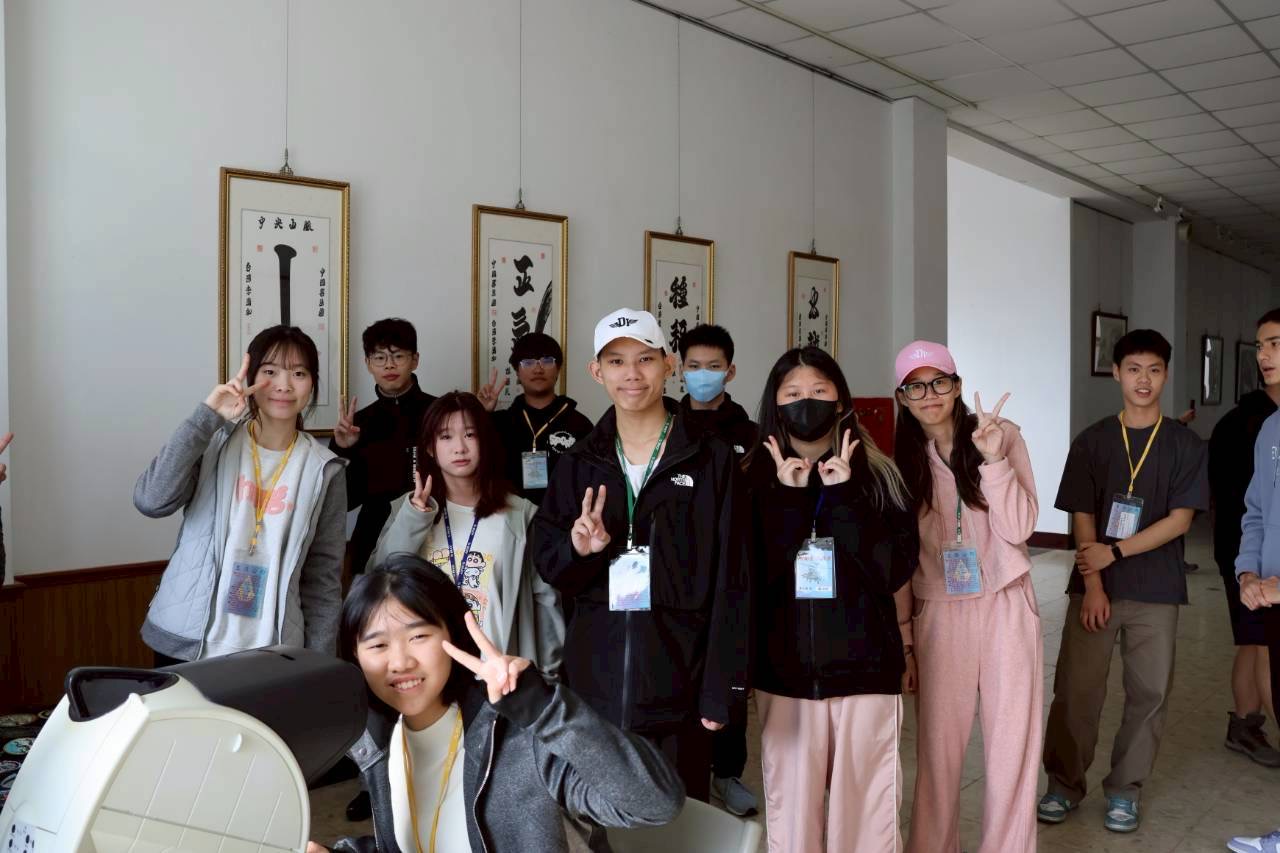 1A61A05E-72AB-4830-B4C9-345C48BA8024