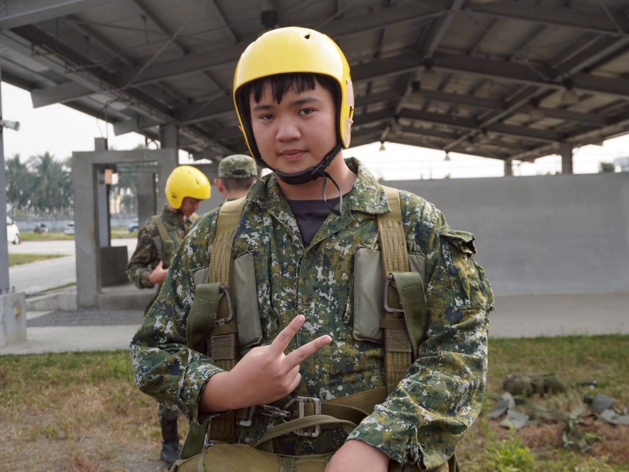 2EC6B5BB-E515-488B-9124-27A2A9C8651A